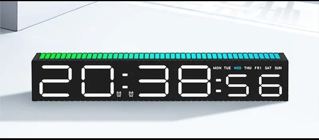 ساعت LED اکولایزردار